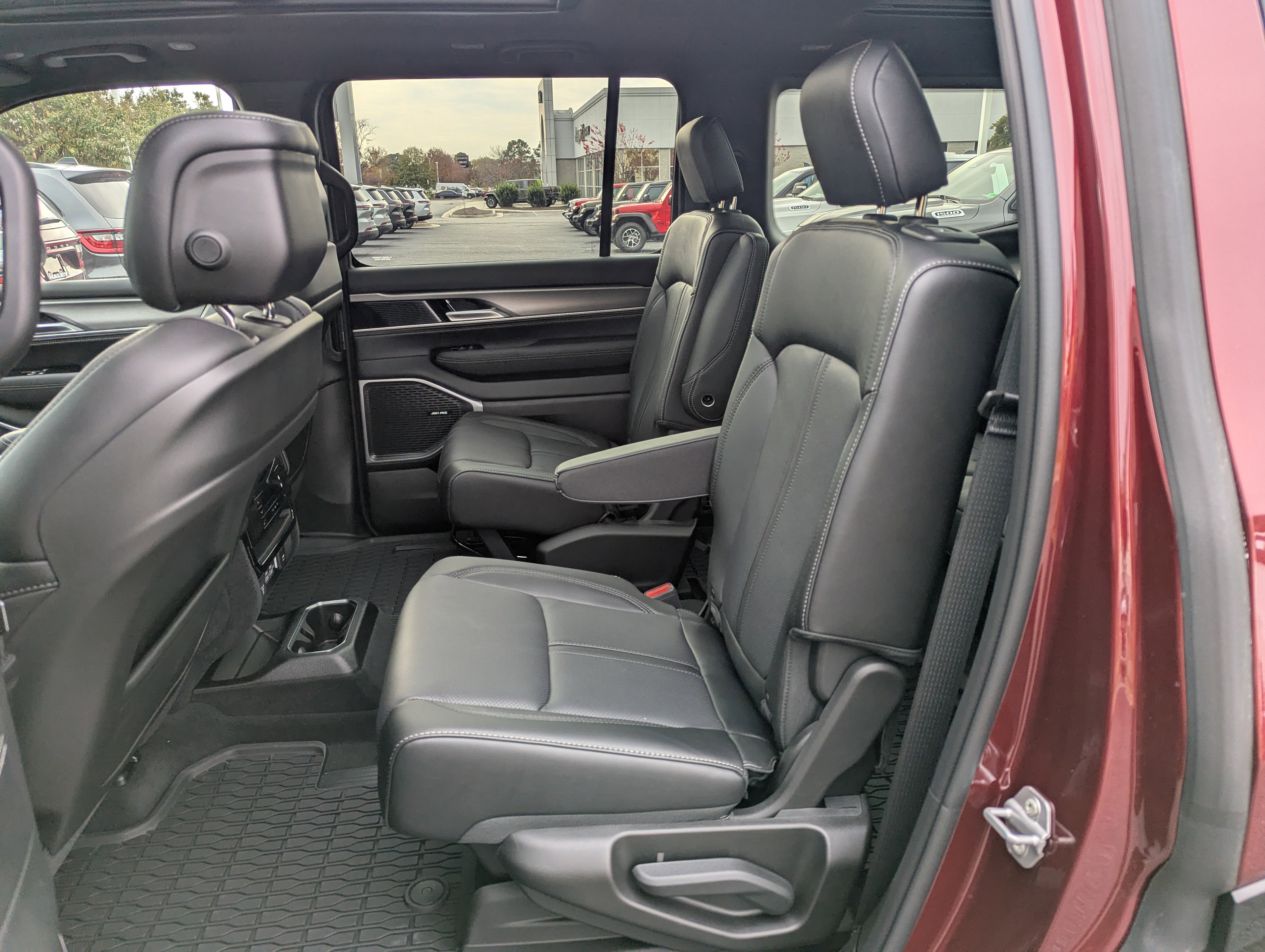 New 2025 Jeep Wagoneer Series II image 15