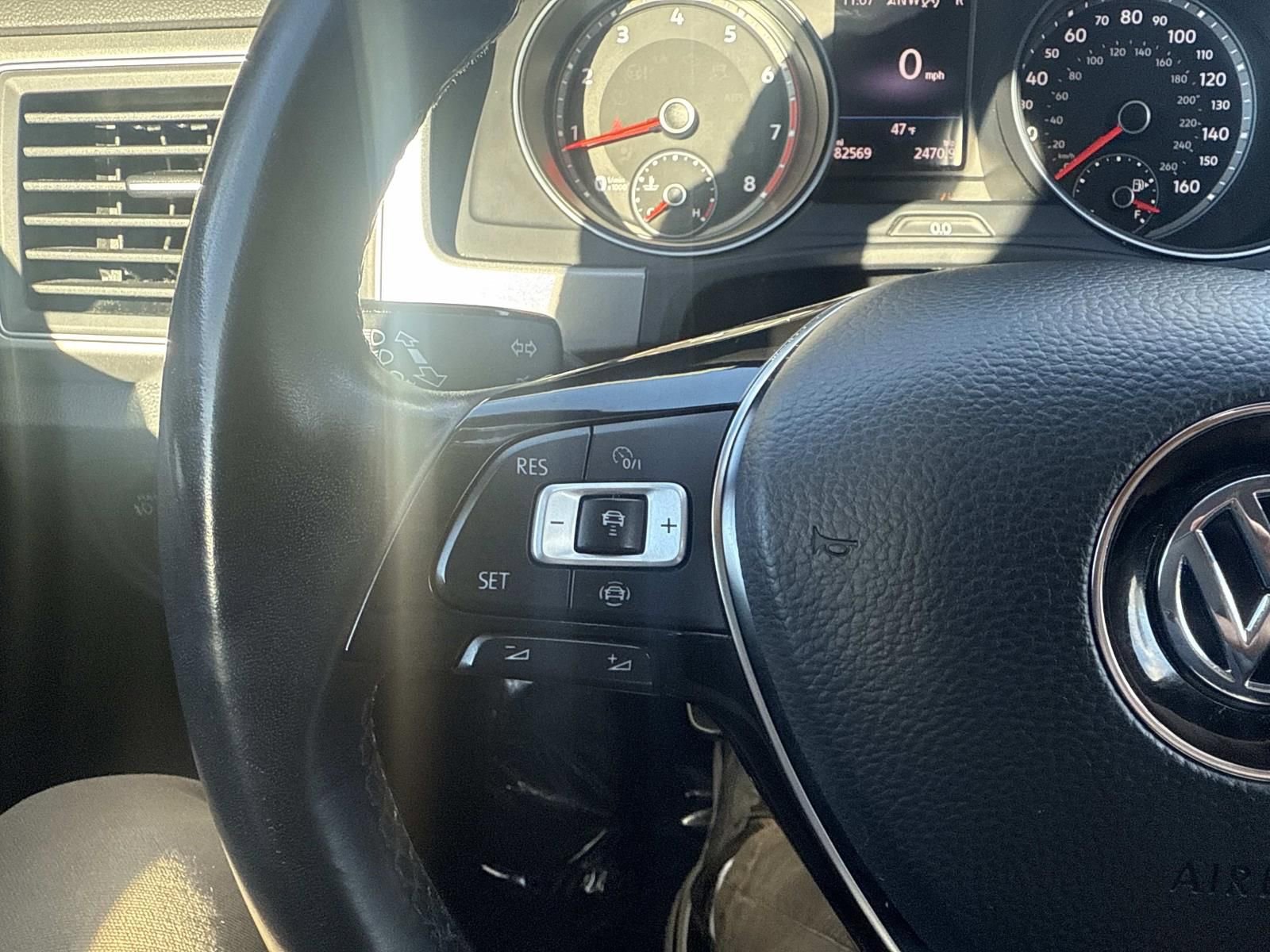 Used 2019 Volkswagen Atlas SE w/ Towing Package image 31