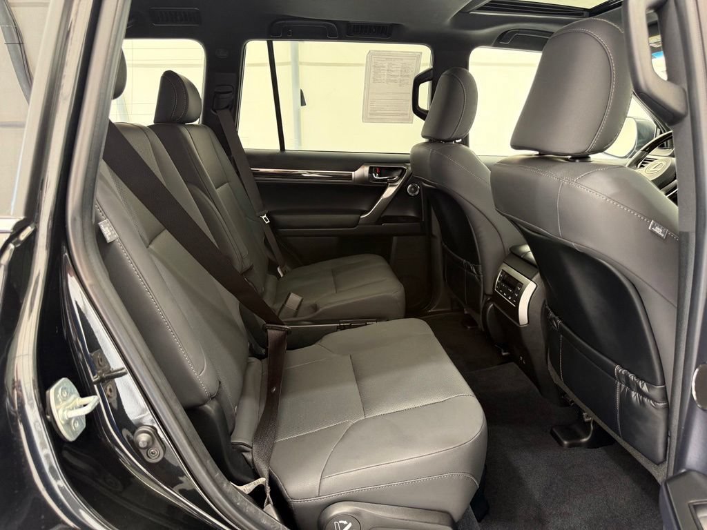 Used 2023 Lexus GX 460 Premium AWD/4WD image 32