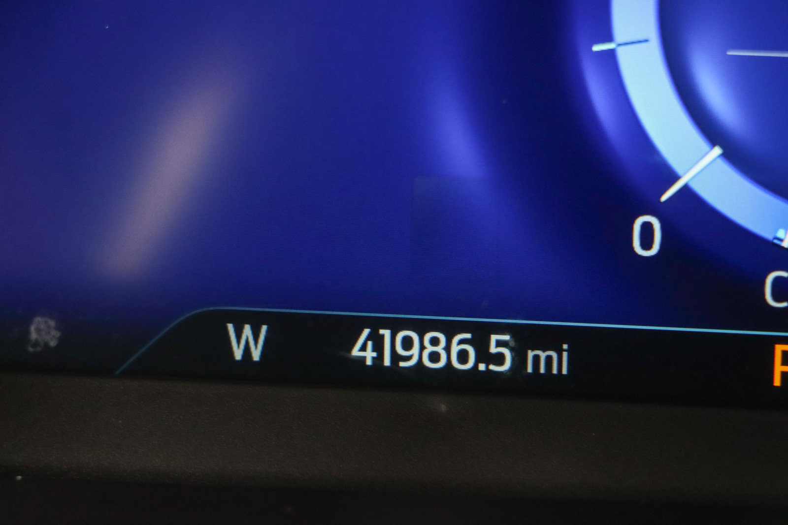 Used 2023 Ford Explorer ST w/ Technology Package image 16