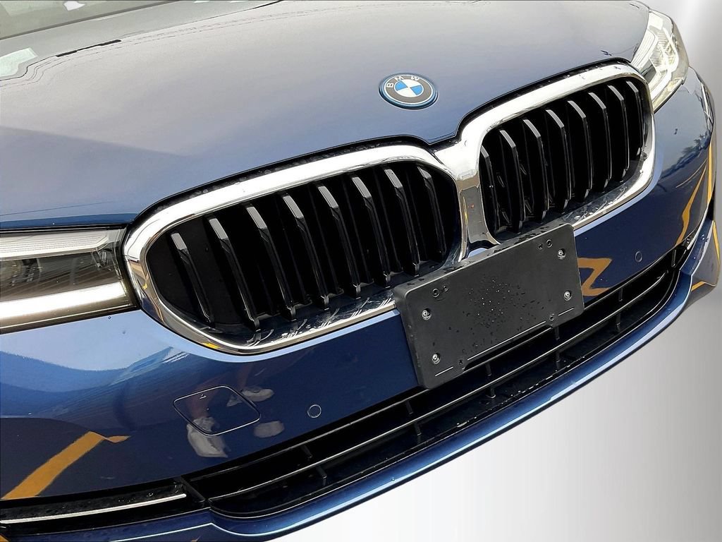 Used 2023 BMW 530e xDrive w/ Premium Package AWD/4WD image 32