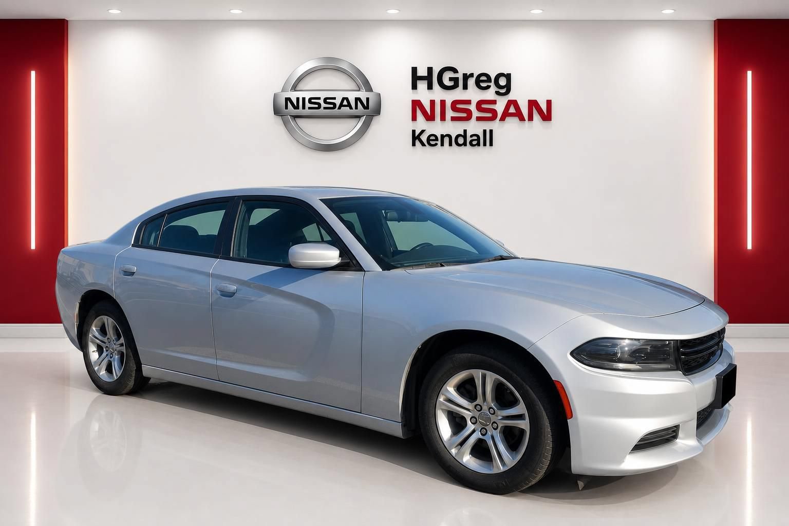 Used 2022 Dodge Charger SXT RWD image 3