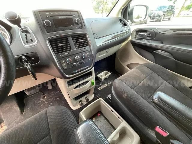 Used 2013 Dodge Grand Caravan SE FWD image 16
