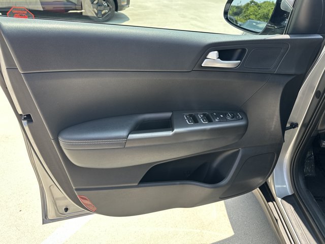 Used 2020 Kia Sportage LX w/ LX Popular Package FWD image 11