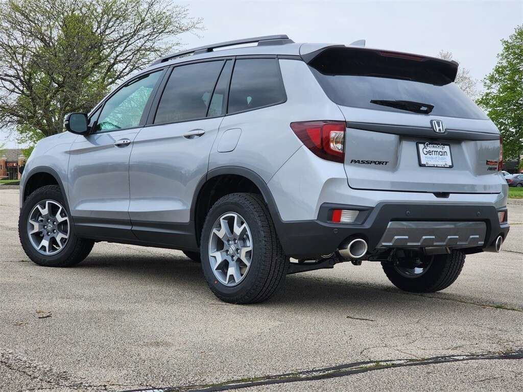 Used 2023 Honda Passport TrailSport image 12