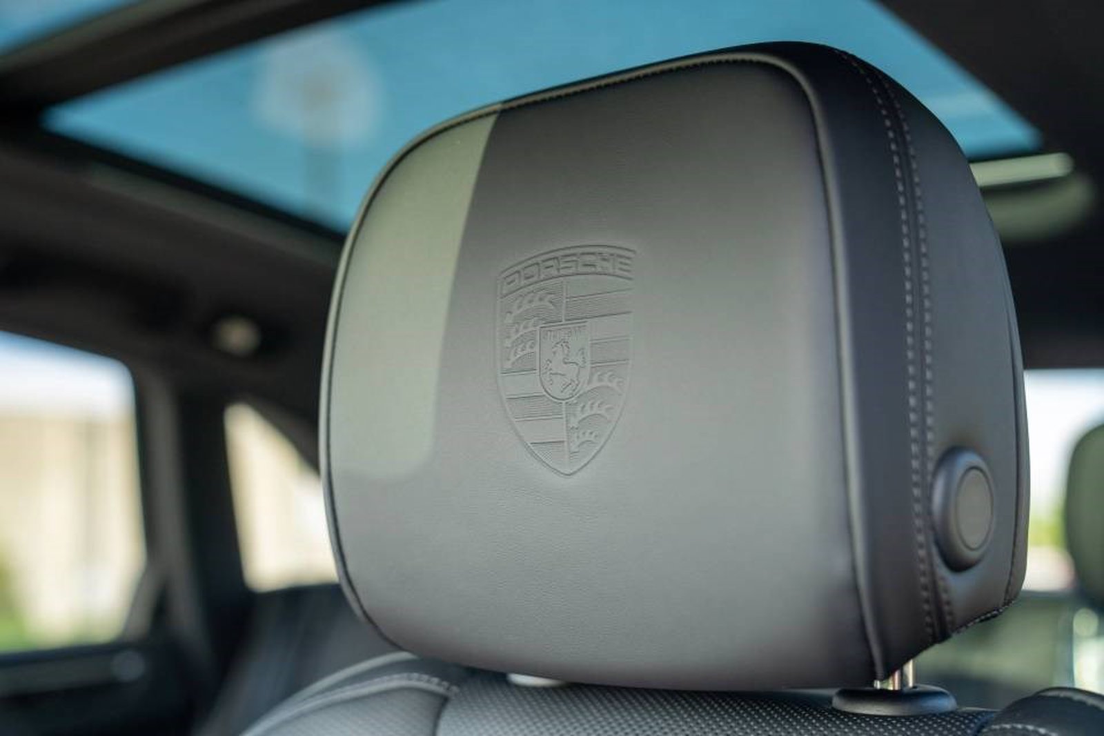 New 2026 Porsche Macan AWD/4WD image 14