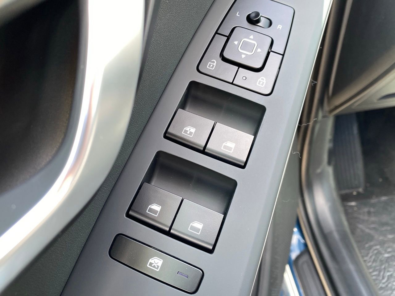 New 2026 Kia Niro Wind FWD image 12