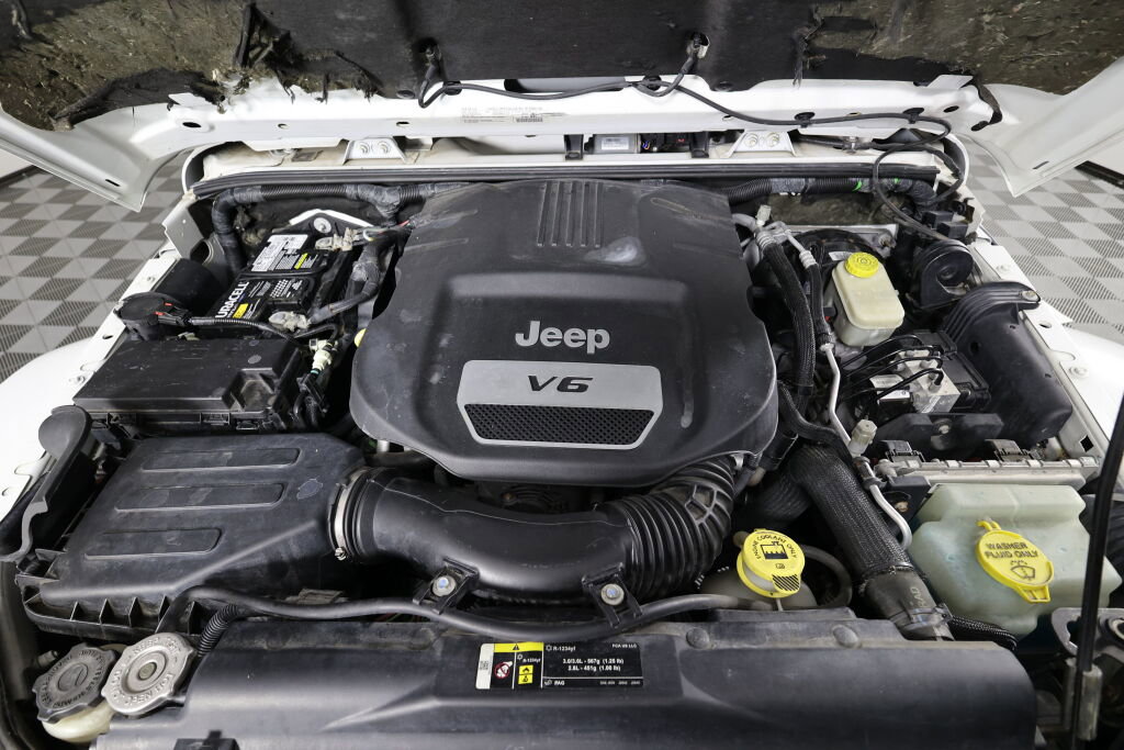 Used 2017 Jeep Wrangler 75th Anniversary image 38