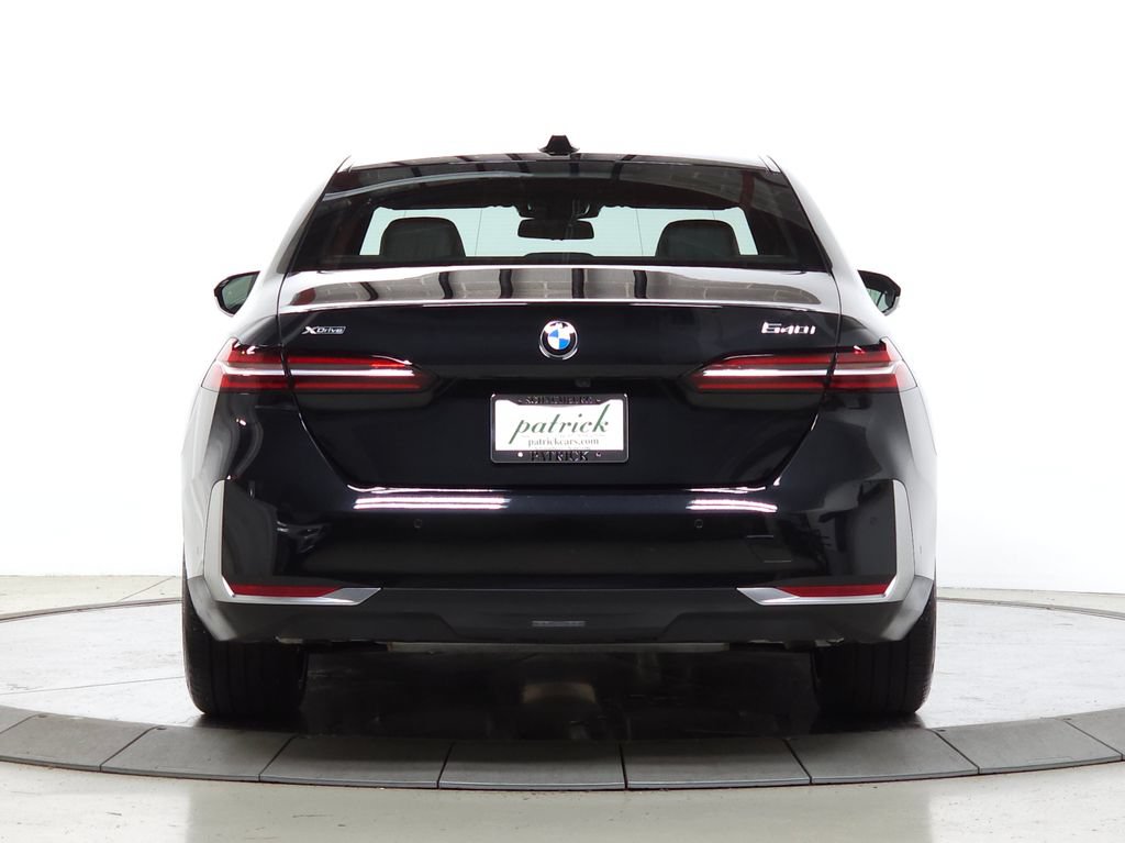 Used 2024 BMW 540i xDrive AWD/4WD image 7