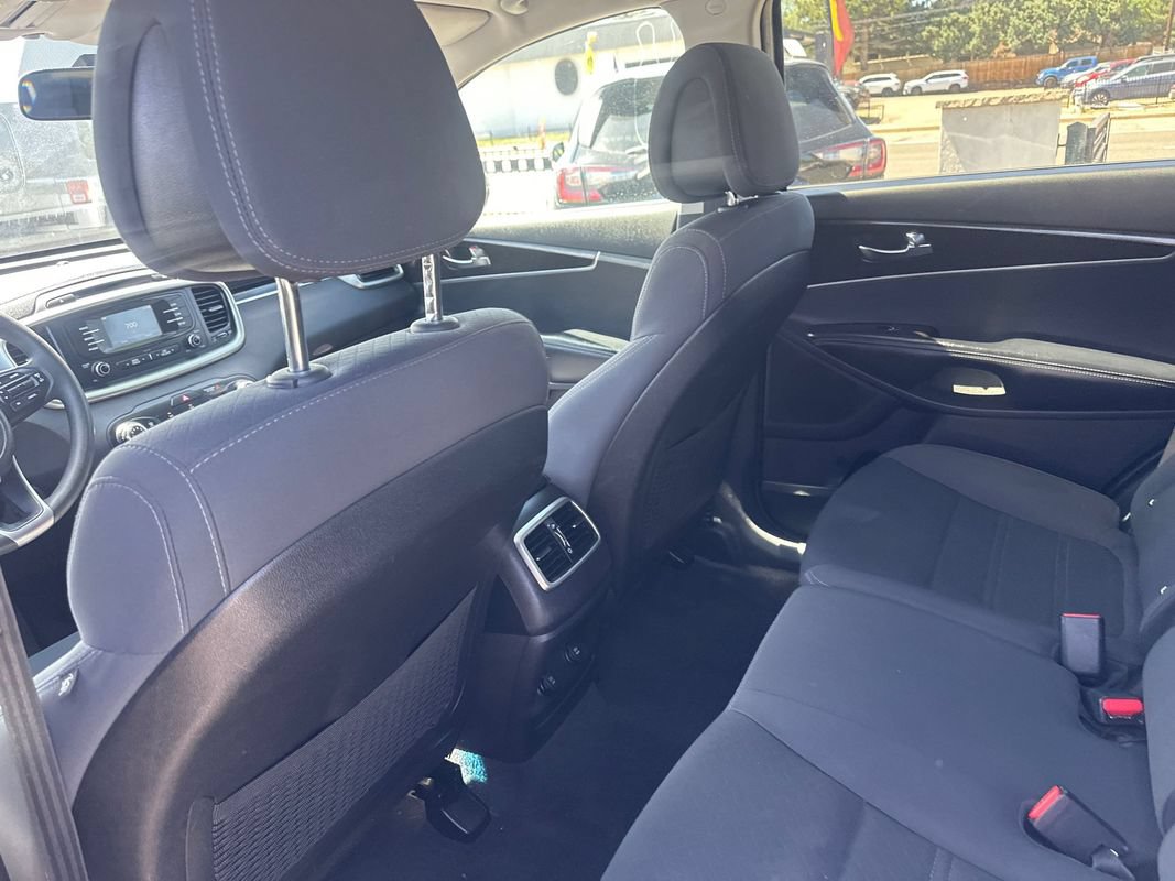 Used 2016 Kia Sorento LX AWD/4WD image 19