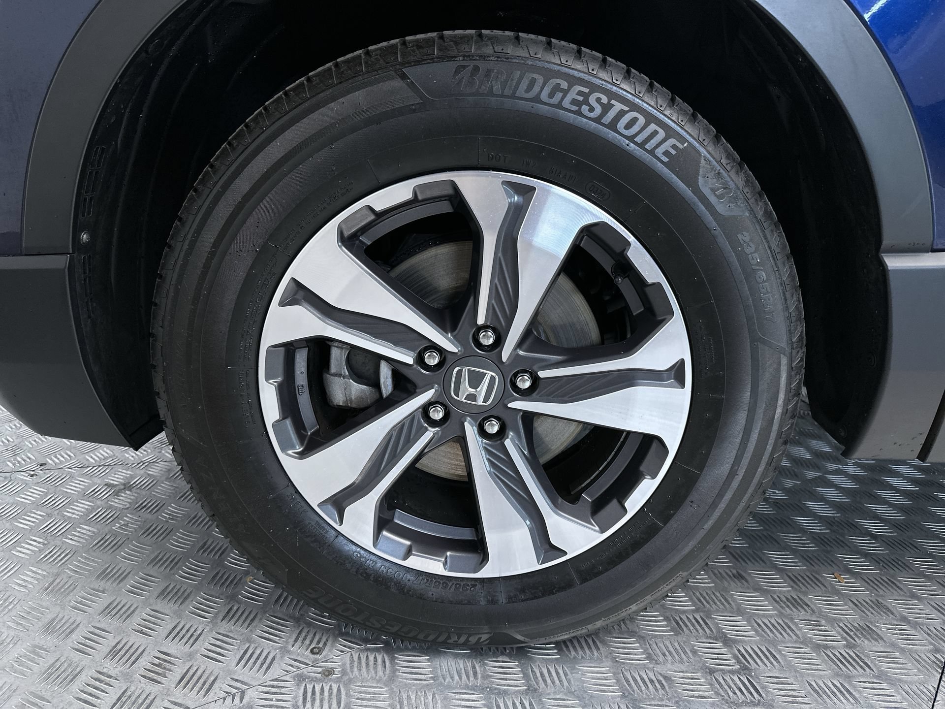 Used 2018 Honda CR-V LX image 24