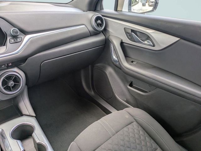 Used 2021 Chevrolet Blazer LT FWD image 18