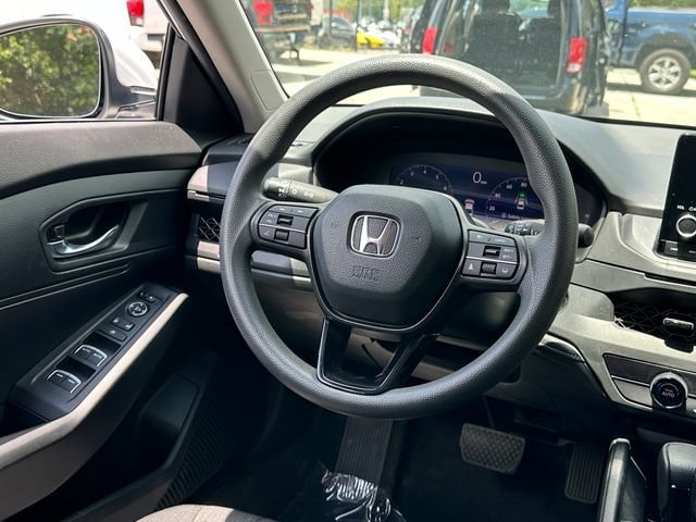 Used 2023 Honda Accord LX image 17