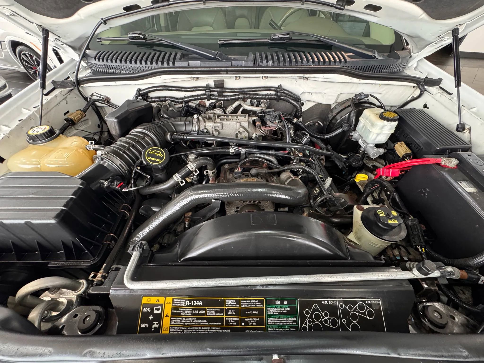 Used 2005 Ford Explorer Eddie Bauer AWD/4WD image 38