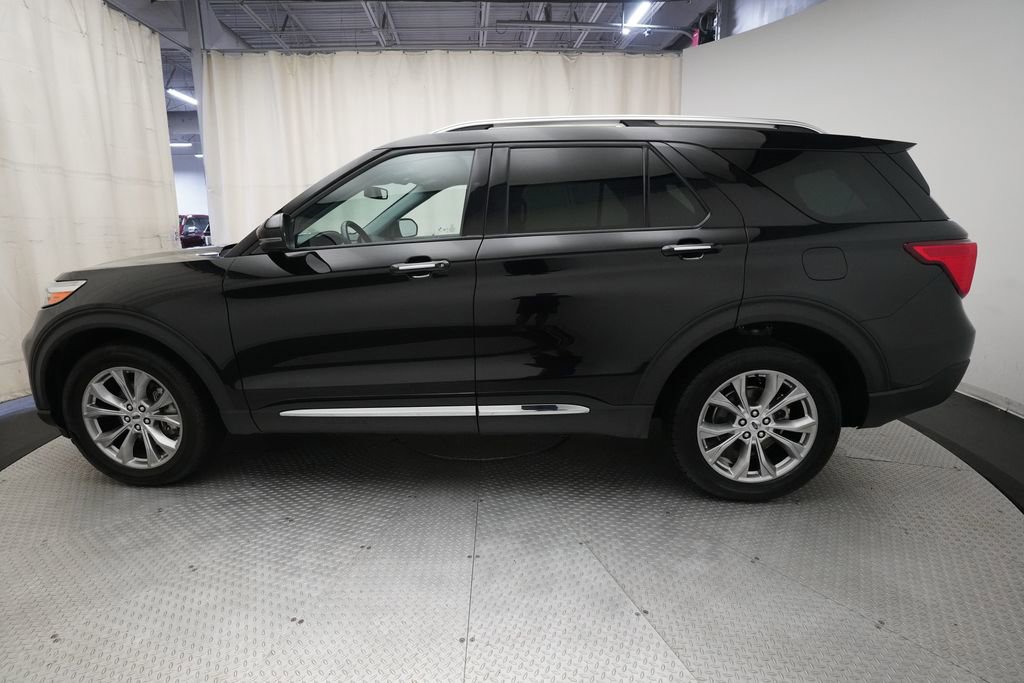 Used 2023 Ford Explorer Limited w/ Equipment Group 301A AWD/4WD image 25