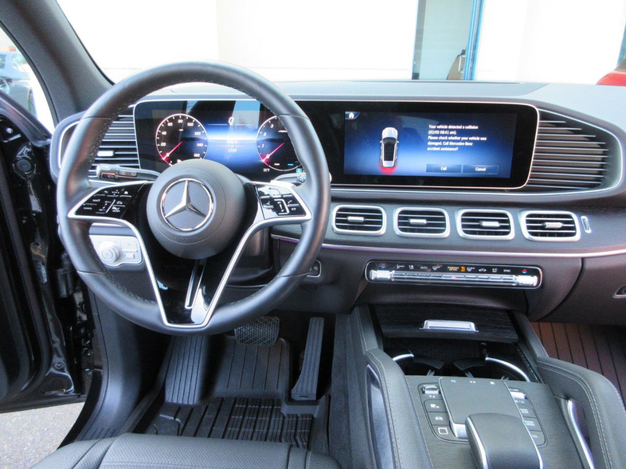 Used 2025 Mercedes-Benz GLE 580 4MATIC image 43
