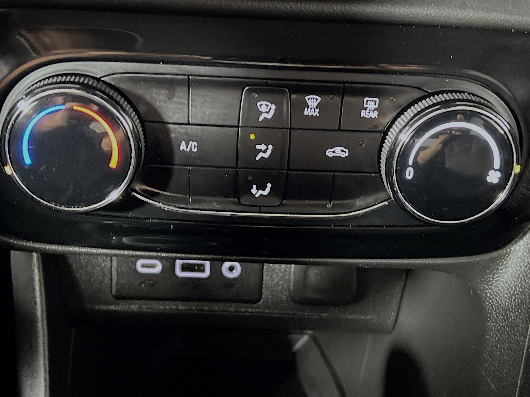 Used 2022 Buick Encore GX Preferred image 26