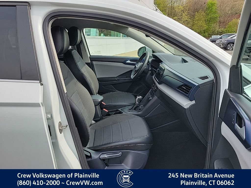 Certified 2022 Volkswagen Taos SE w/ Driver Assistance Package FWD image 19