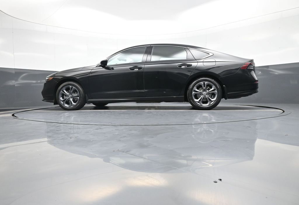 Certified 2023 Honda Accord EX image 30