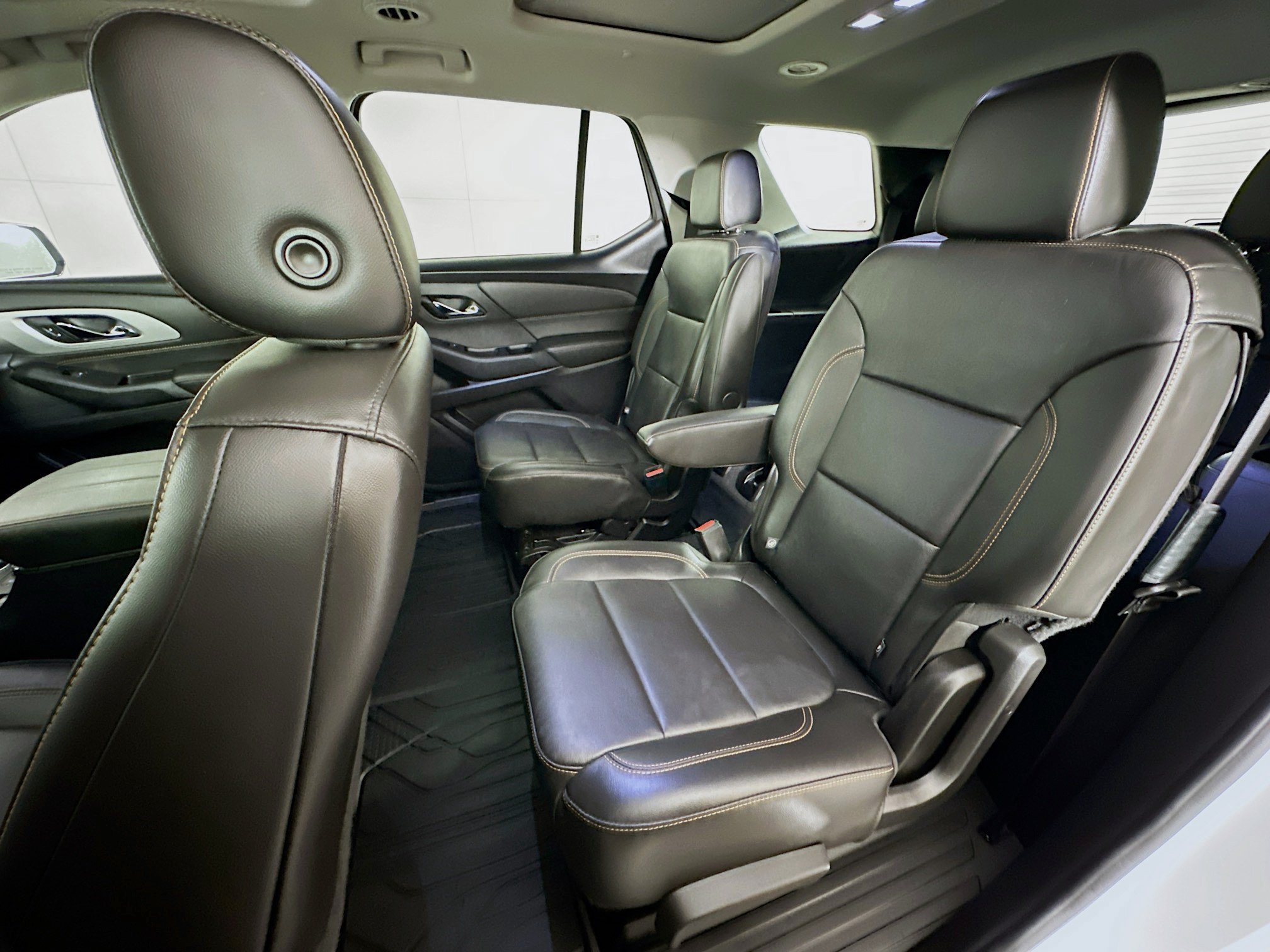 Used 2020 Chevrolet Traverse RS w/ LPO, Floor Liner Package AWD/4WD image 29