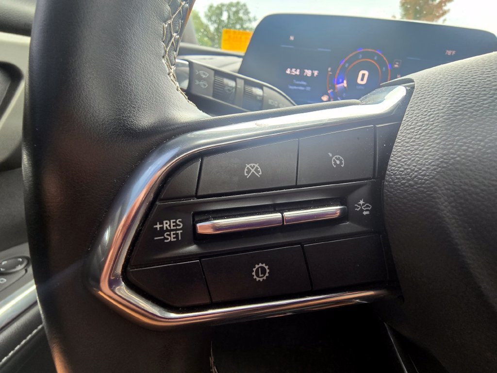 Used 2025 Chevrolet Traverse LT w/ Sun and Wheel Package FWD image 40