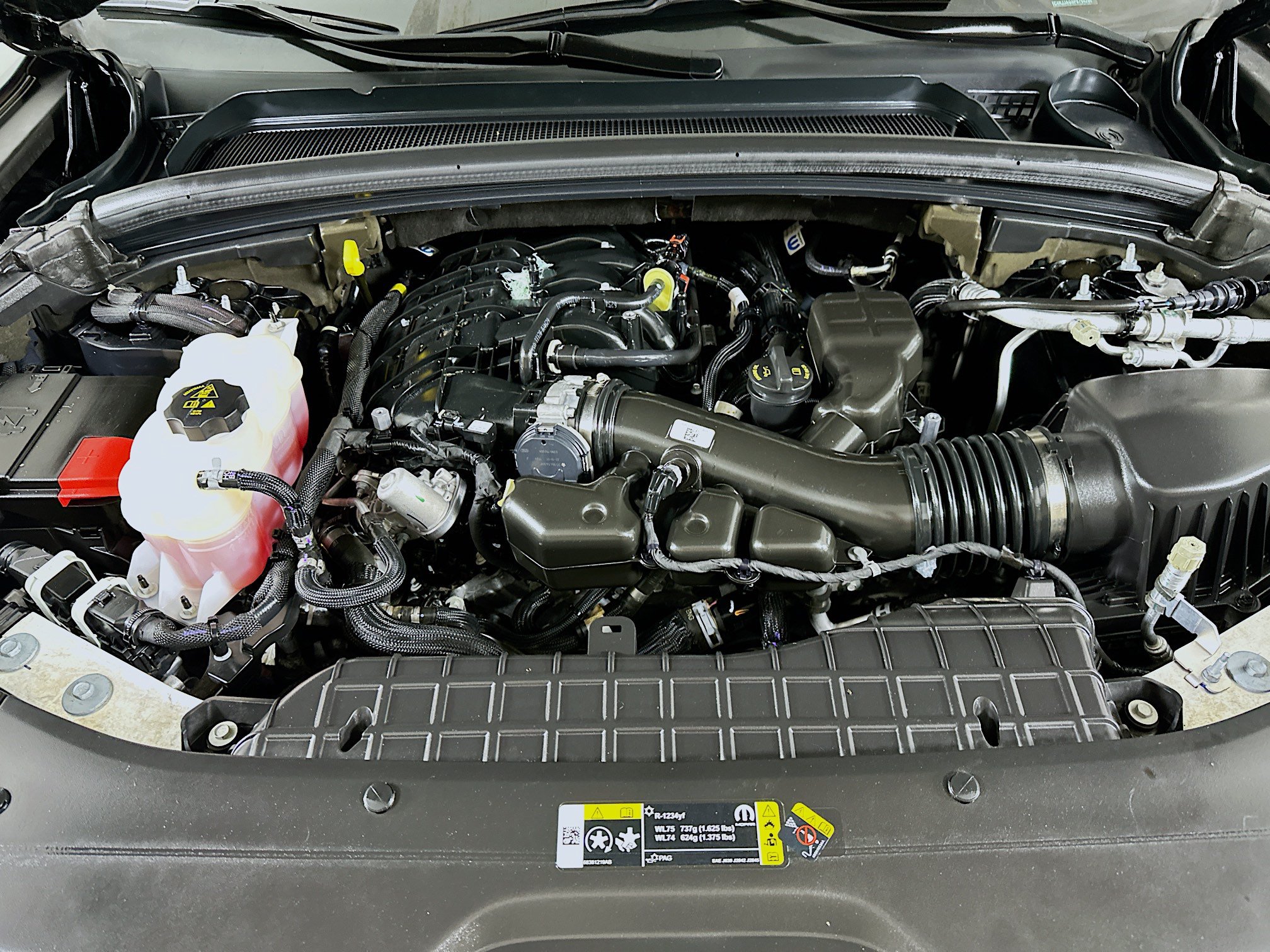 Used 2023 Jeep Grand Cherokee L Laredo RWD image 34