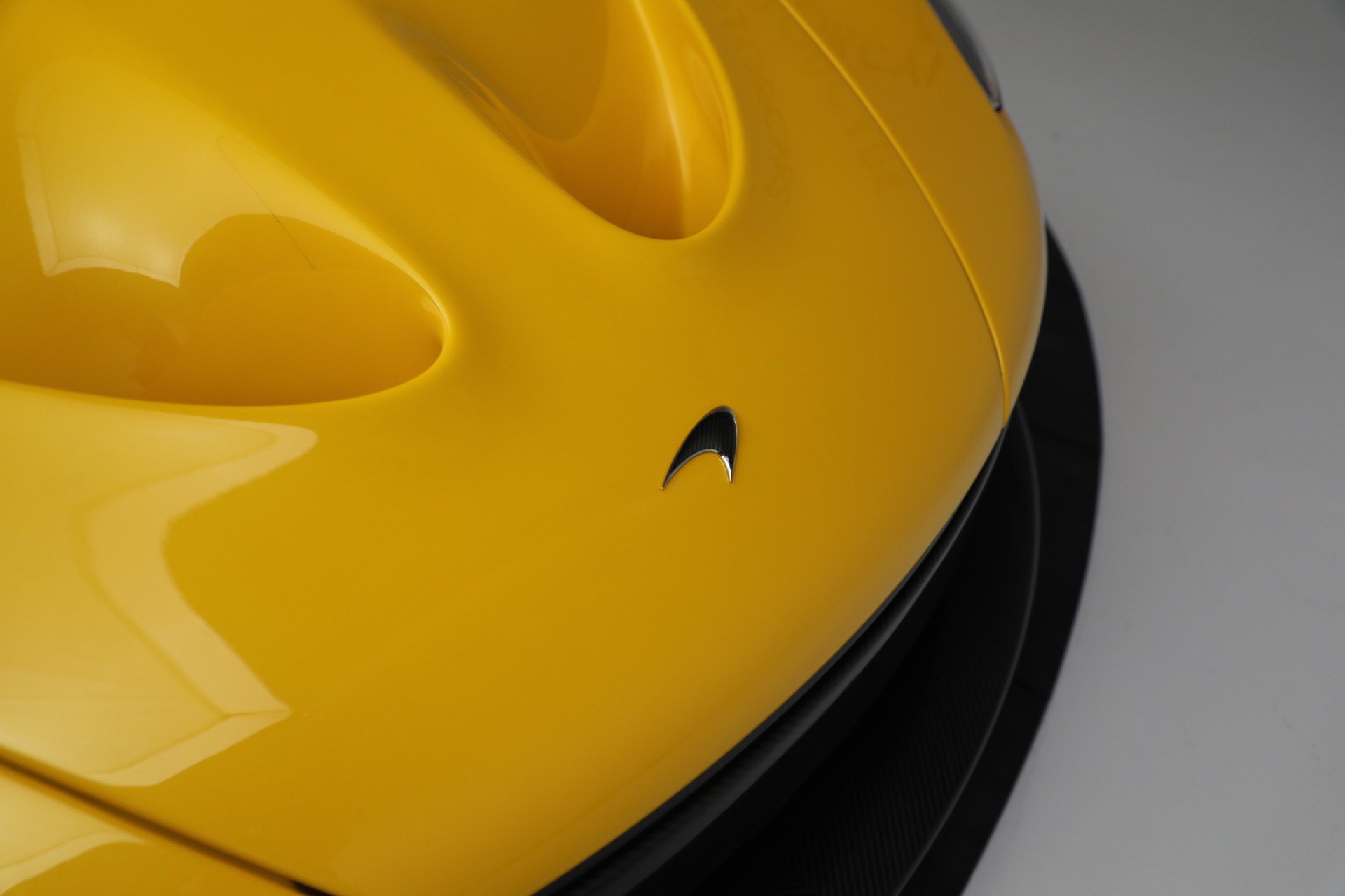 Used 2015 McLaren P1 RWD image 28