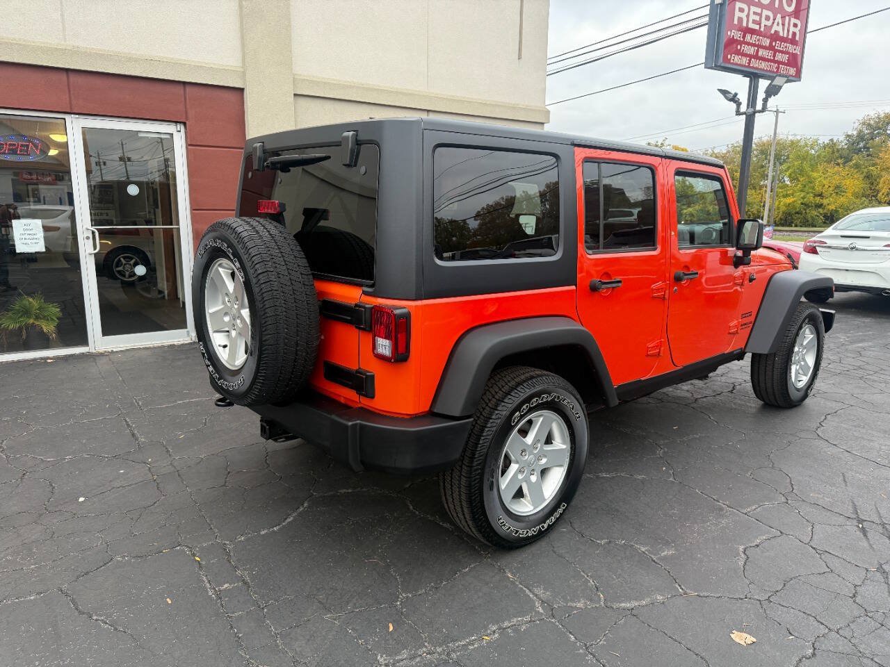 Used 2015 Jeep Wrangler Unlimited Sport w/ Quick Order Package 24S AWD/4WD image 6