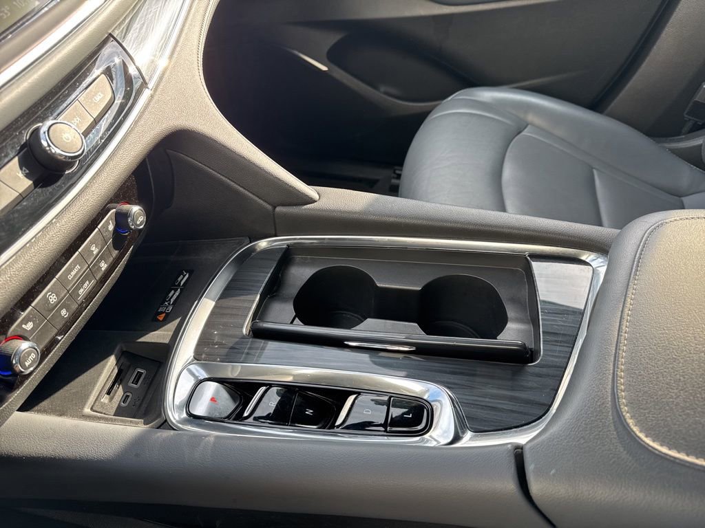 Certified 2023 Buick Enclave Essence image 27