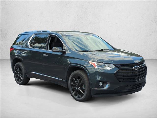 Used 2020 Chevrolet Traverse Premier w/ LPO, Blackout Package FWD image 3
