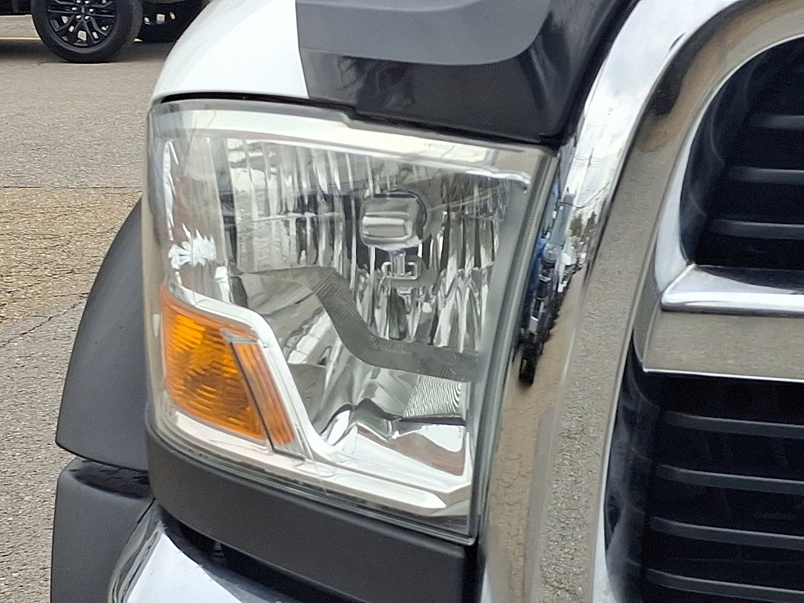 Used 2012 RAM 5500 4X4 2dr Regular Cab 168.5 in. w/ PWR & Remote Entry Group image 9