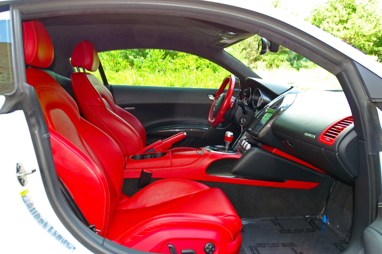 Used 2012 Audi R8 V10 image 16