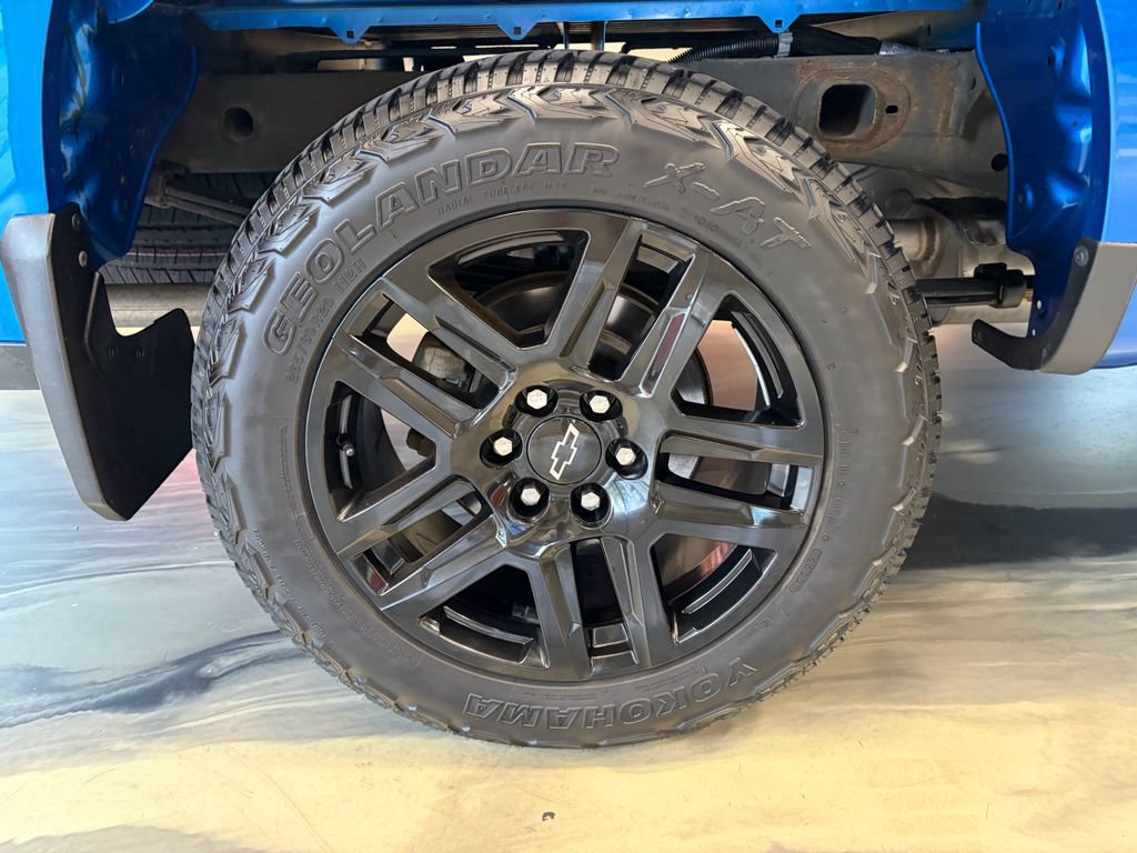 Used 2022 Chevrolet Silverado 1500 Custom Trail Boss w/ LPO, Dark Essentials Package AWD/4WD image 16