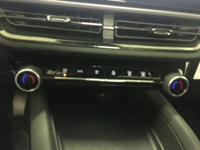 Used 2024 Chevrolet Equinox EV RS FWD image 26