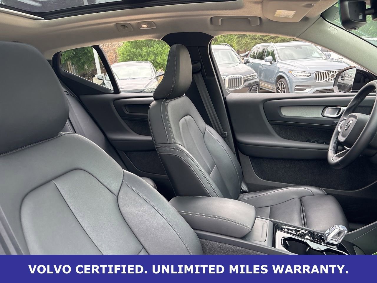 Certified 2025 Volvo XC40 B5 Plus AWD/4WD image 13