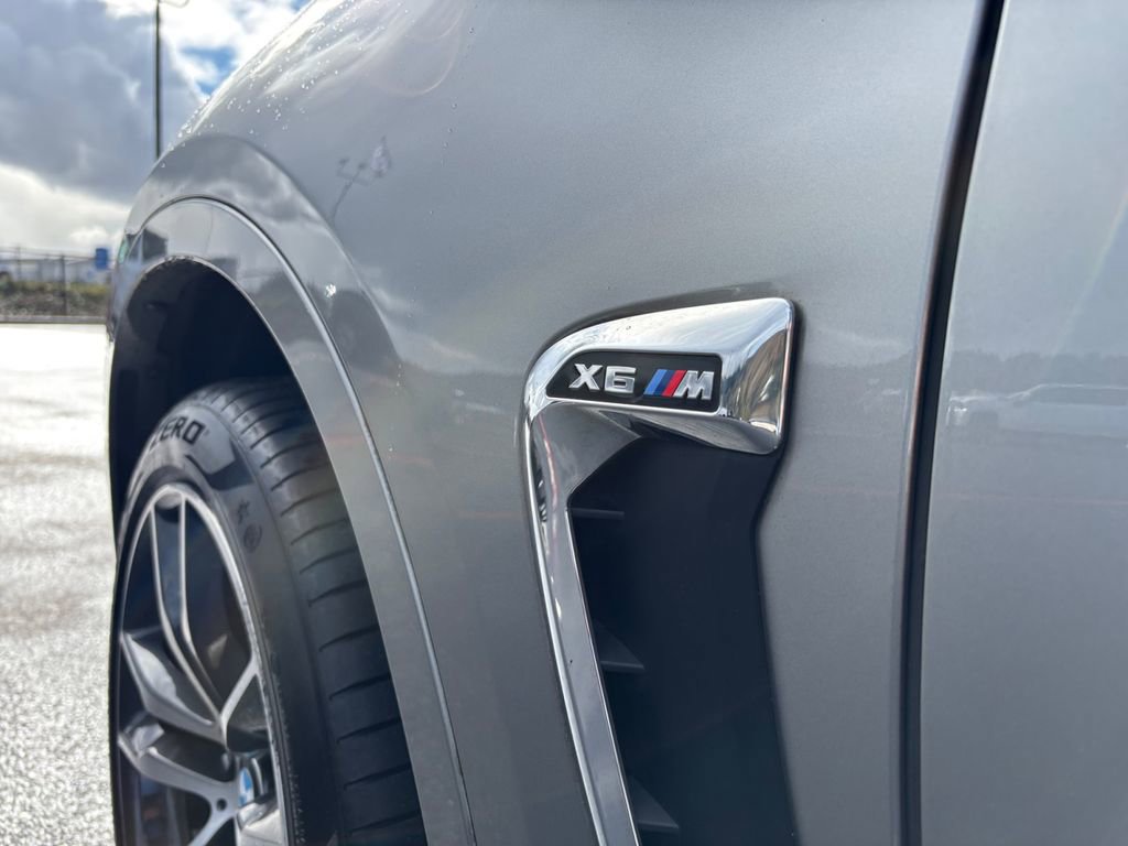 Used 2018 BMW X6 M image 31