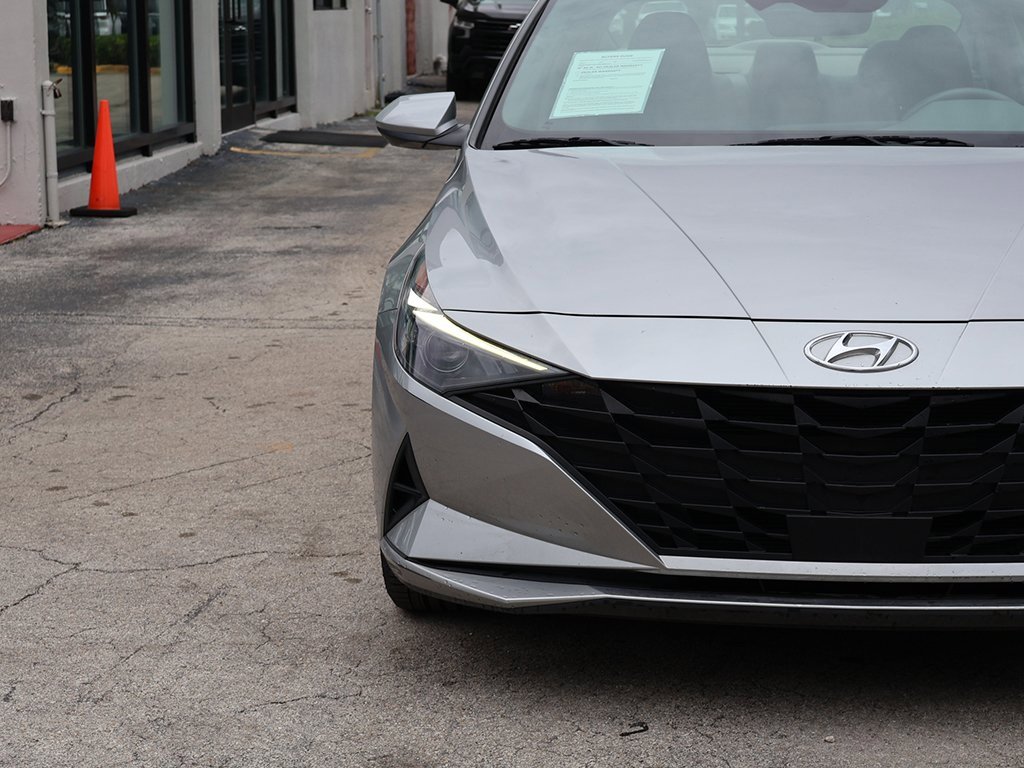 Used 2022 Hyundai Elantra SEL w/ Convenience Package image 12