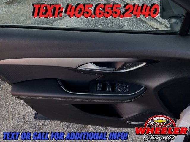 Used 2025 Buick Envision Sport Touring image 8