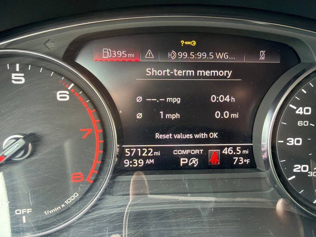 Used 2023 Audi Q5 2.0T Premium w/ Convenience Package AWD/4WD image 17