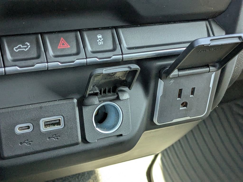 Used 2022 Chevrolet Silverado 1500 Custom AWD/4WD image 20