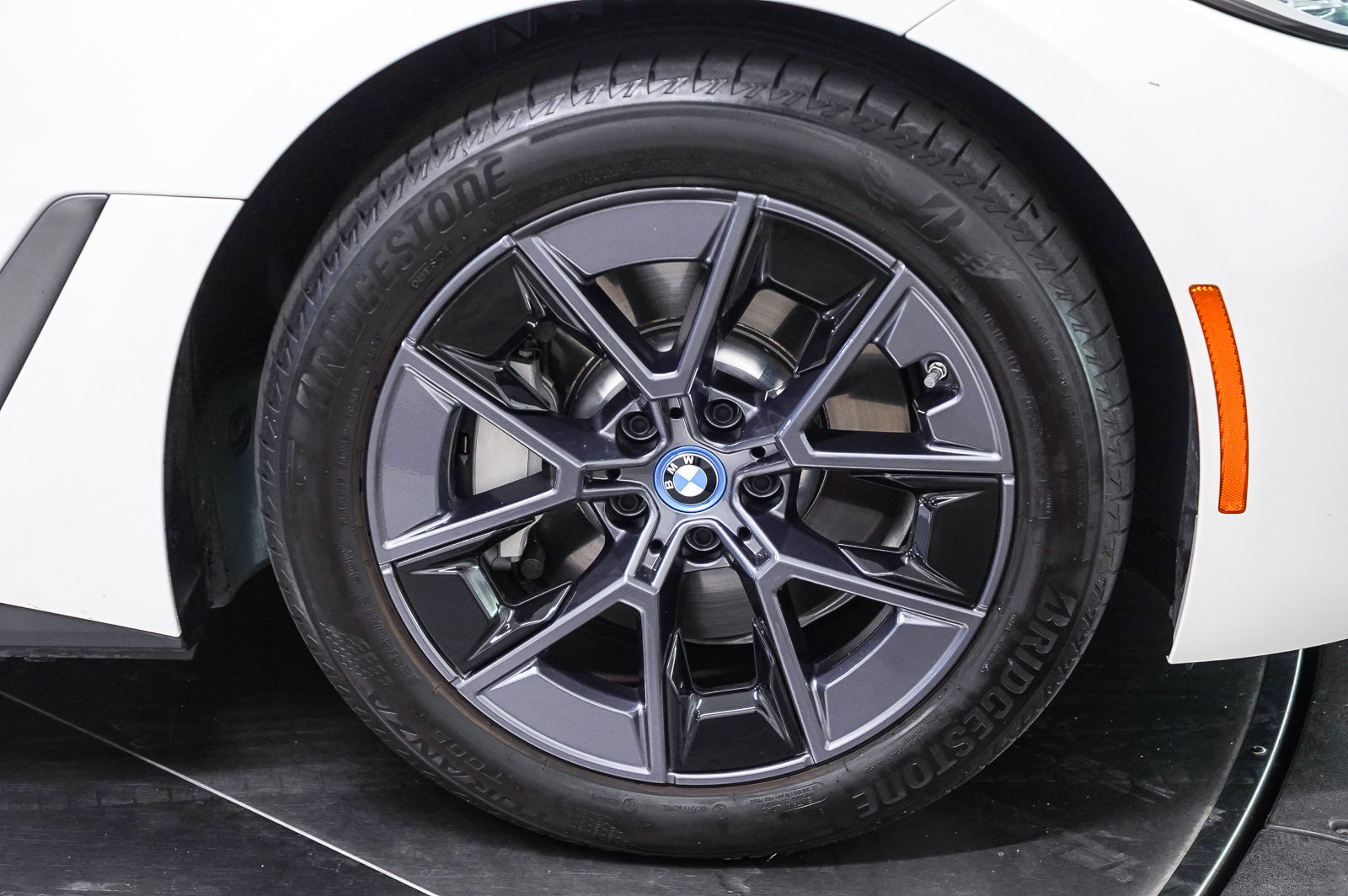 Used 2023 BMW i4 eDrive40 w/ Premium Package RWD image 10