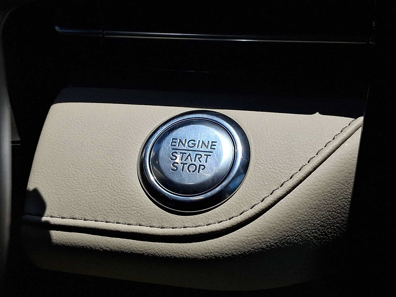 Used 2024 Lincoln Nautilus Premier AWD/4WD image 24
