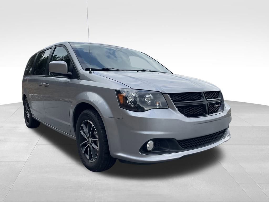 Used 2018 Dodge Grand Caravan SE image 3