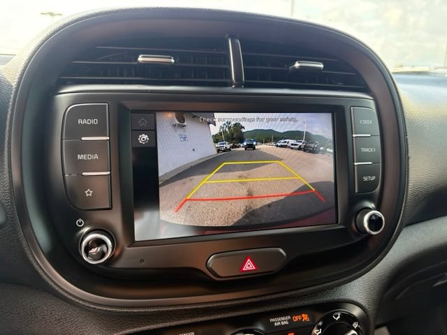 Used 2025 Kia Soul LX FWD image 5