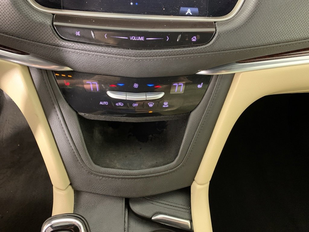 Used 2017 Cadillac XT5 Luxury w/ Advanced Security Package image 24