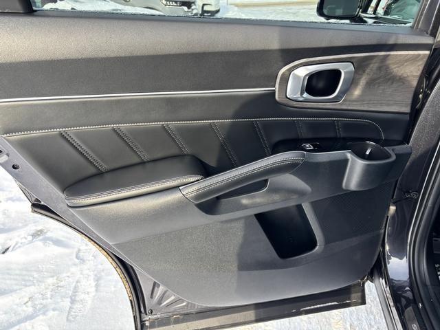 Certified 2025 Kia Sorento SX image 14