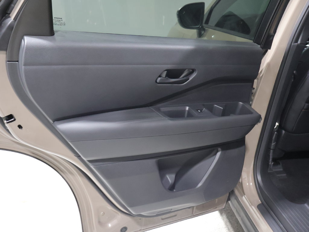 Used 2024 Nissan Pathfinder Rock Creek AWD/4WD image 19