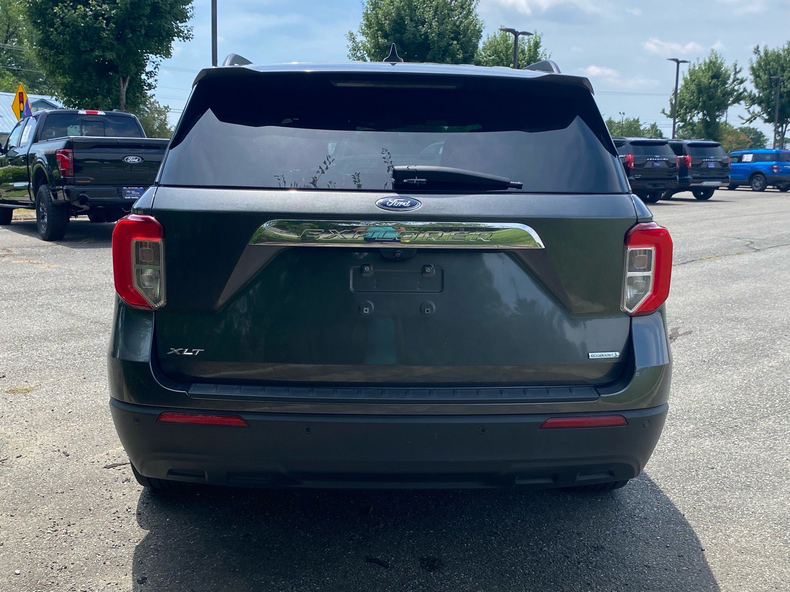 Certified 2020 Ford Explorer XLT w/ Comfort Package RWD image 5