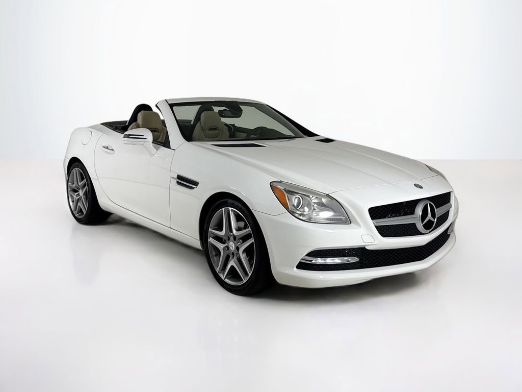 Used 2015 Mercedes-Benz SLK 250 image 24