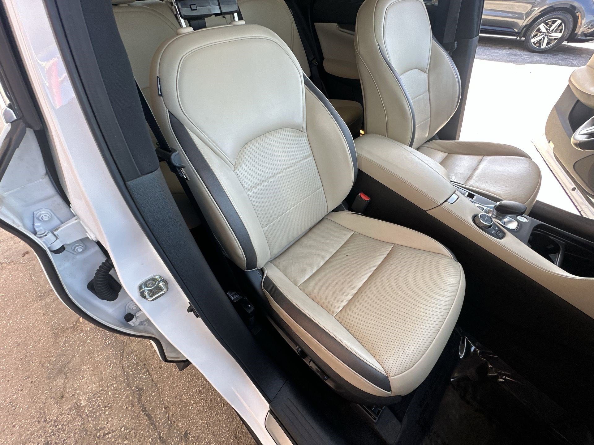 Used 2022 INFINITI QX50 Luxe image 28